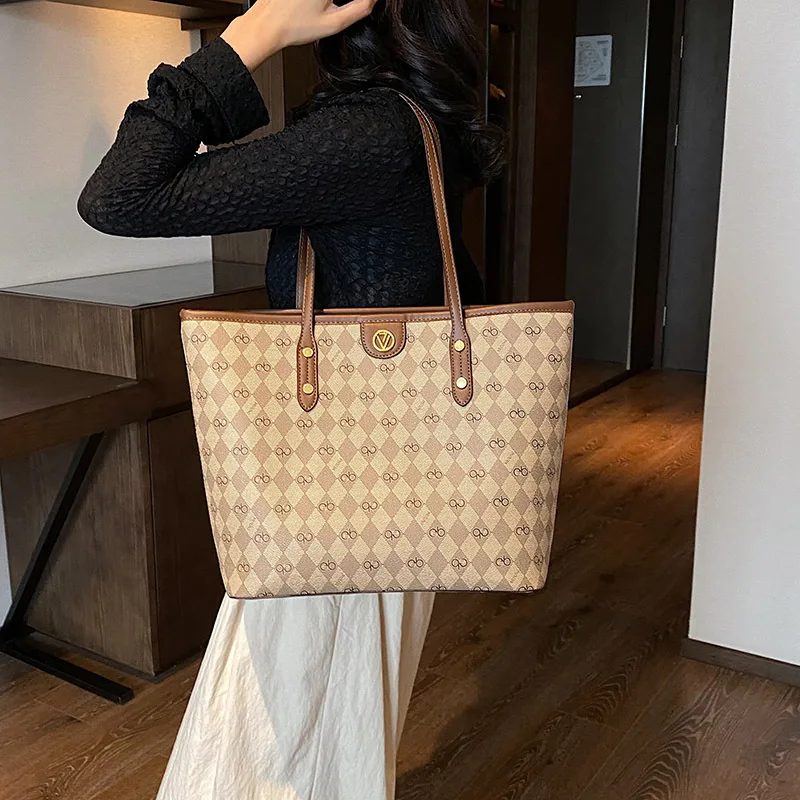 Large Capacity Bag Women's 2023 New Fashion Vintage Print One-Shoulder Underarm Casual Tote Bags With Small Bag
