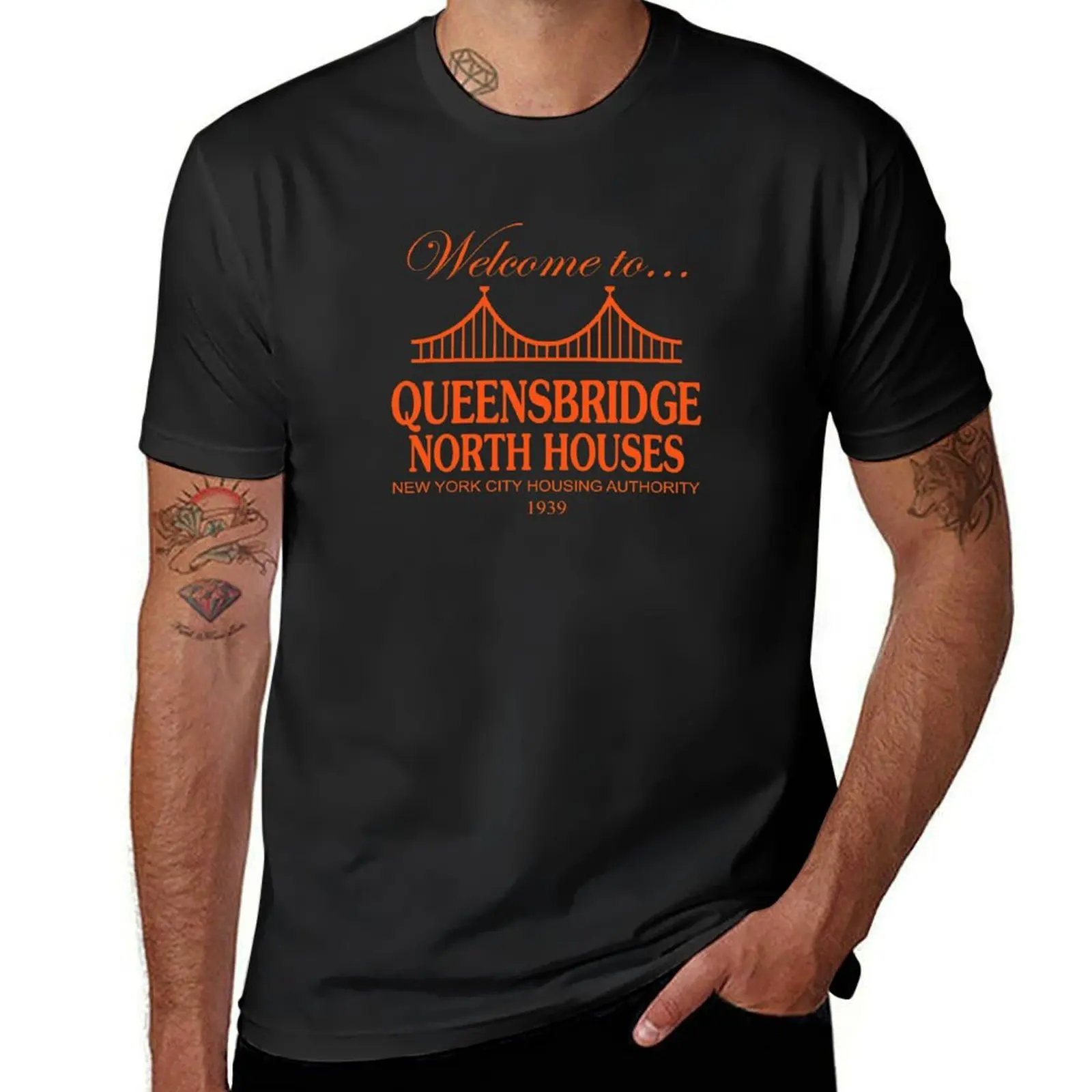 Фото Добро пожаловать в Queensbridge северодома, футболка, милые топы, кавайная одежда, простые черные мужские футболки №1