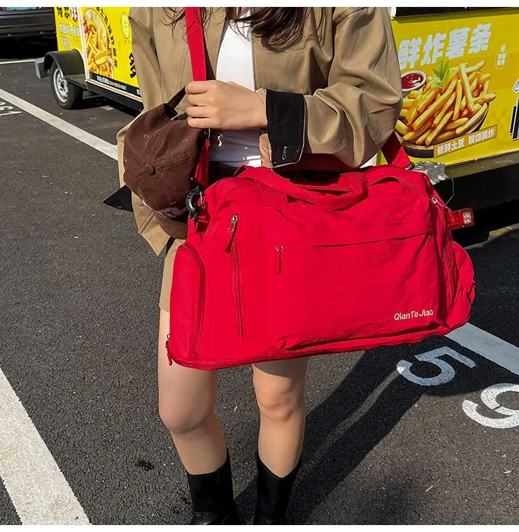 Large-Capacity Travel Tote Bag description 21