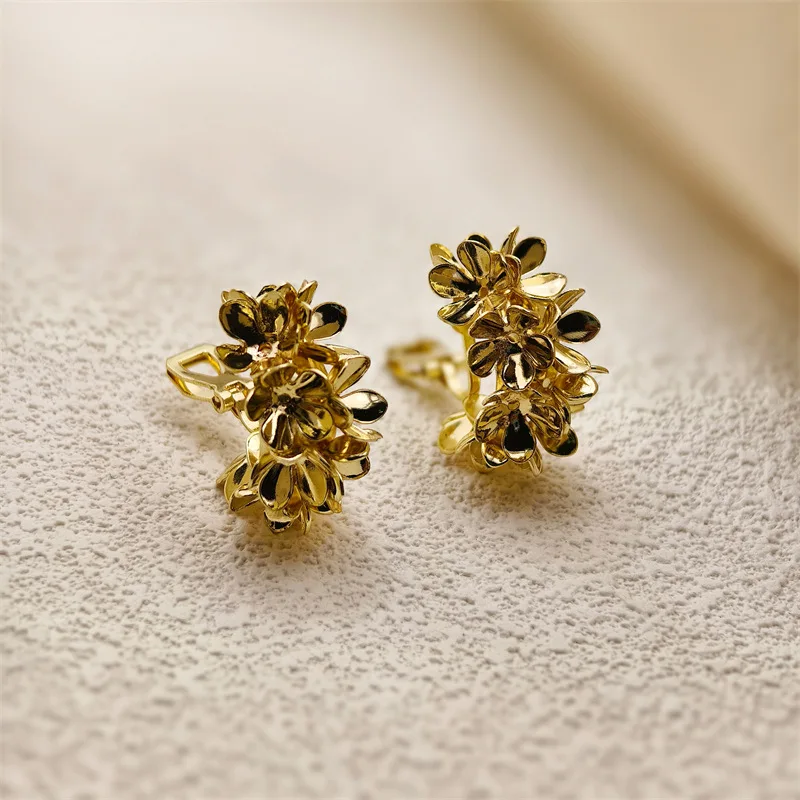 FIOROYAL Orecchini a clip da donna senza fori per le orecchie, orecchini a forma di petalo da donna, senza foro per le orecchie