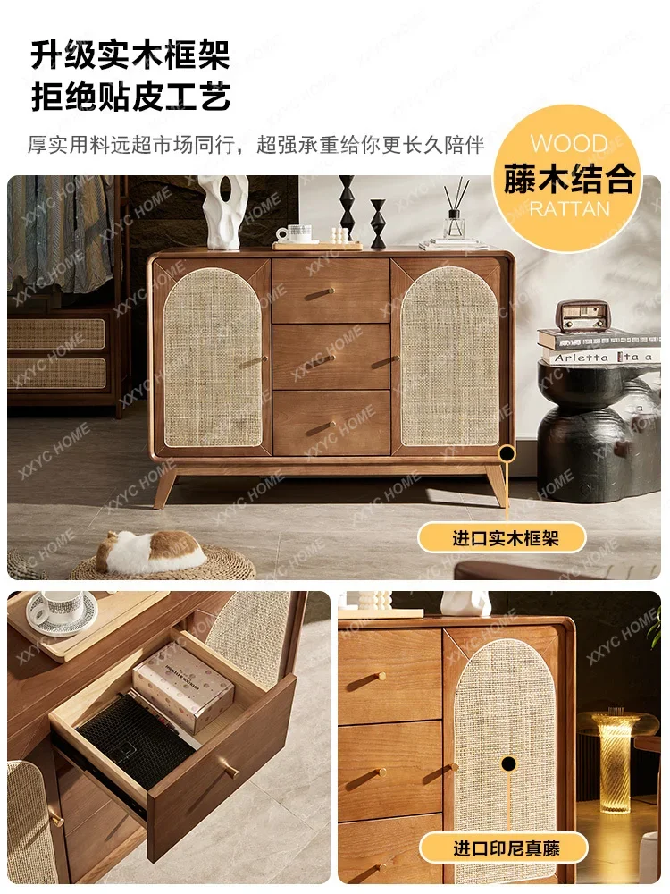 Рисунок 5 - Буфет из массива дерева для маленькой квартиры