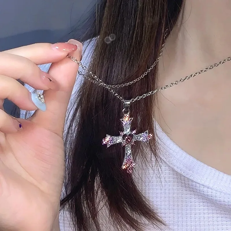 Retro Women Luxury Crystal Cross Pendant Necklace Spicy Girls Pink Purple Zircon Heart Cross Pendant Gothic Necklaces Jewelry