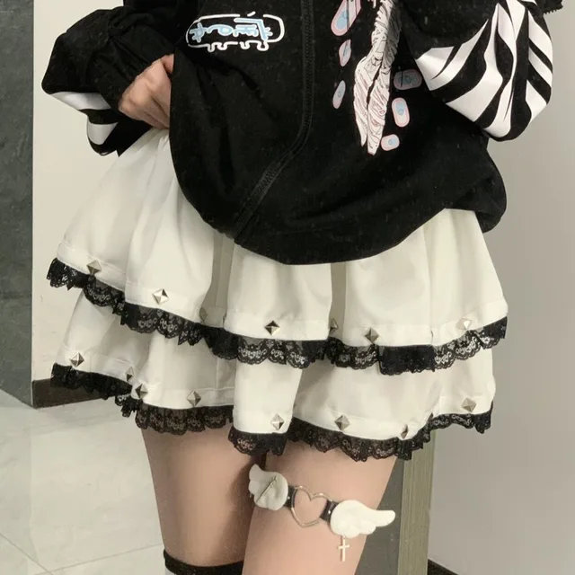 Saia Harajuku Kawaii de Renda Roqueira Branca e Preta