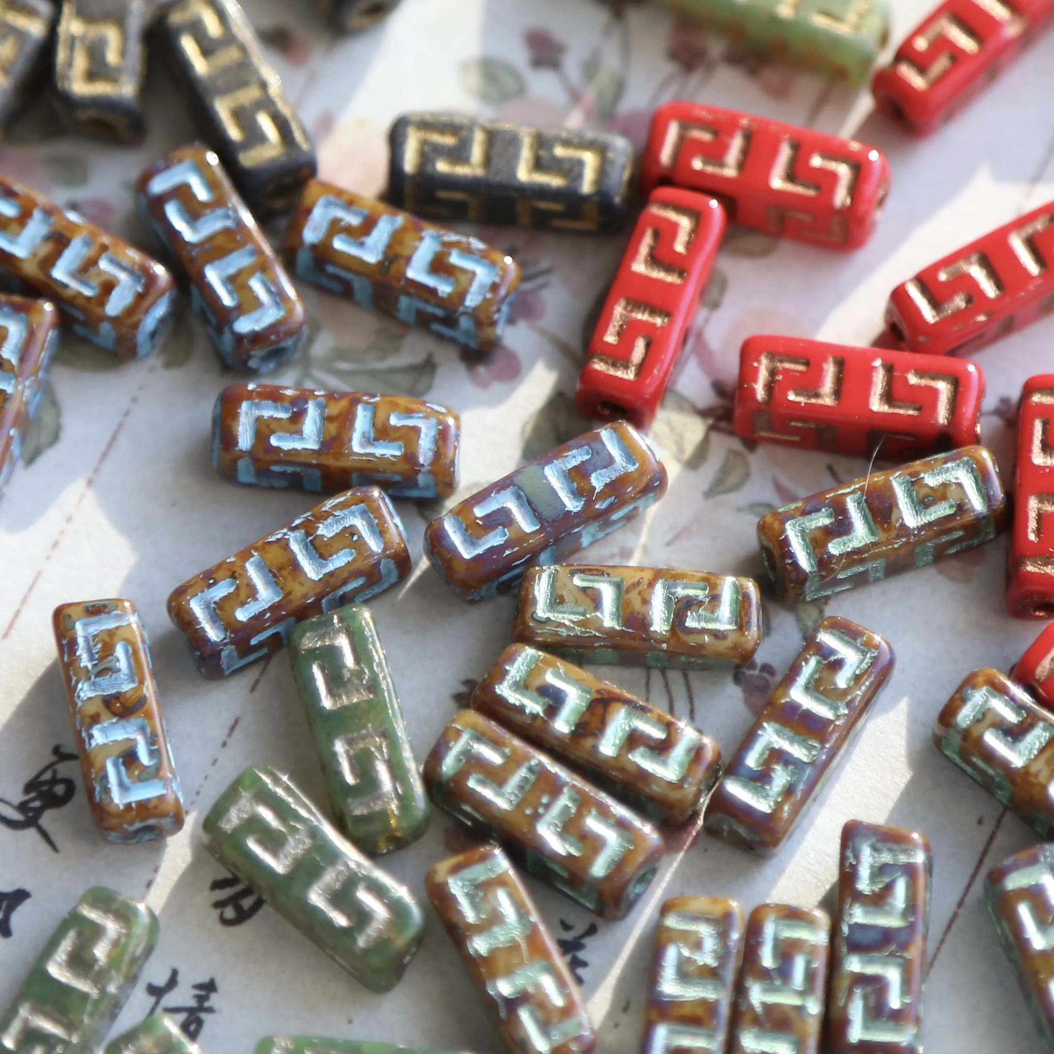 10pcs 체코 구슬 15×5mm 복고풍 무늬 직사각형 유리 구슬 DIY 수제 구슬 소재
