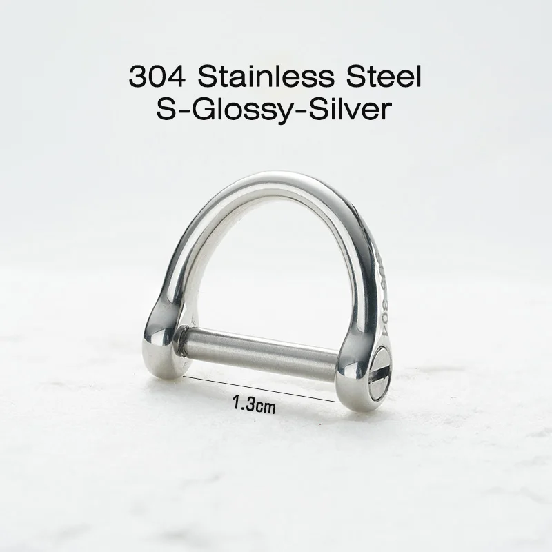 Black Titanium D Buckle Keychain with Horseshoe Design – Premium EDC Accessory