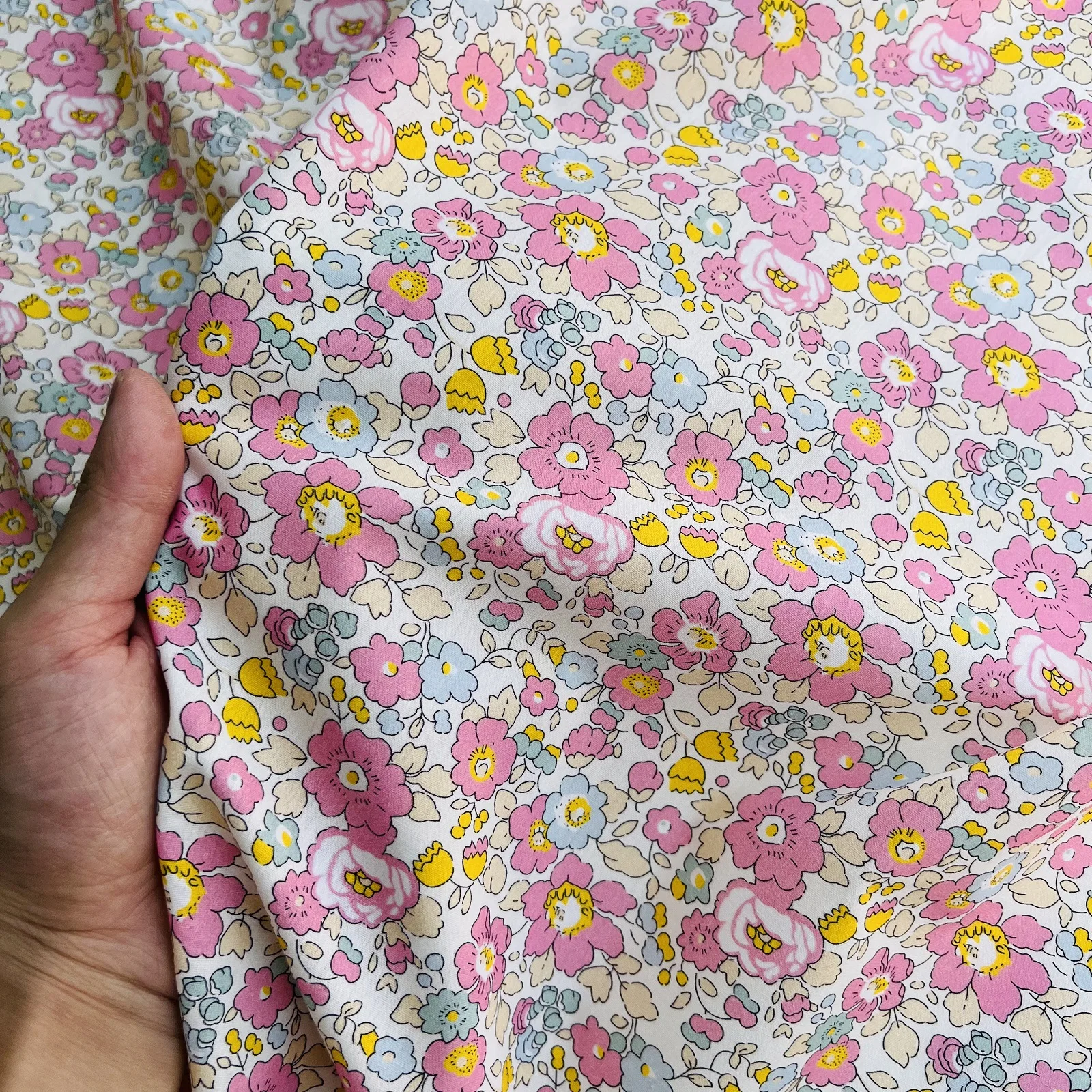 145x50cm Cotton Digital Floral 60s Printing Sewing Fabric, Small Fresh Children's Clothing Women's Dress Adults' Costume Cloth