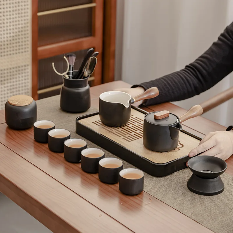 

Camping Kung Fu Tea Set Ceramic Portable Tea Pot Lu Bao Travel Tea Set Outdoor Drinking with Plate Delivery