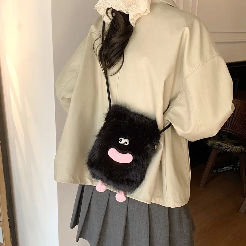 New Cartoon Plush Bag Cute Girl Shoulder Bag Large Capacity Armpit Versatile Women Bag