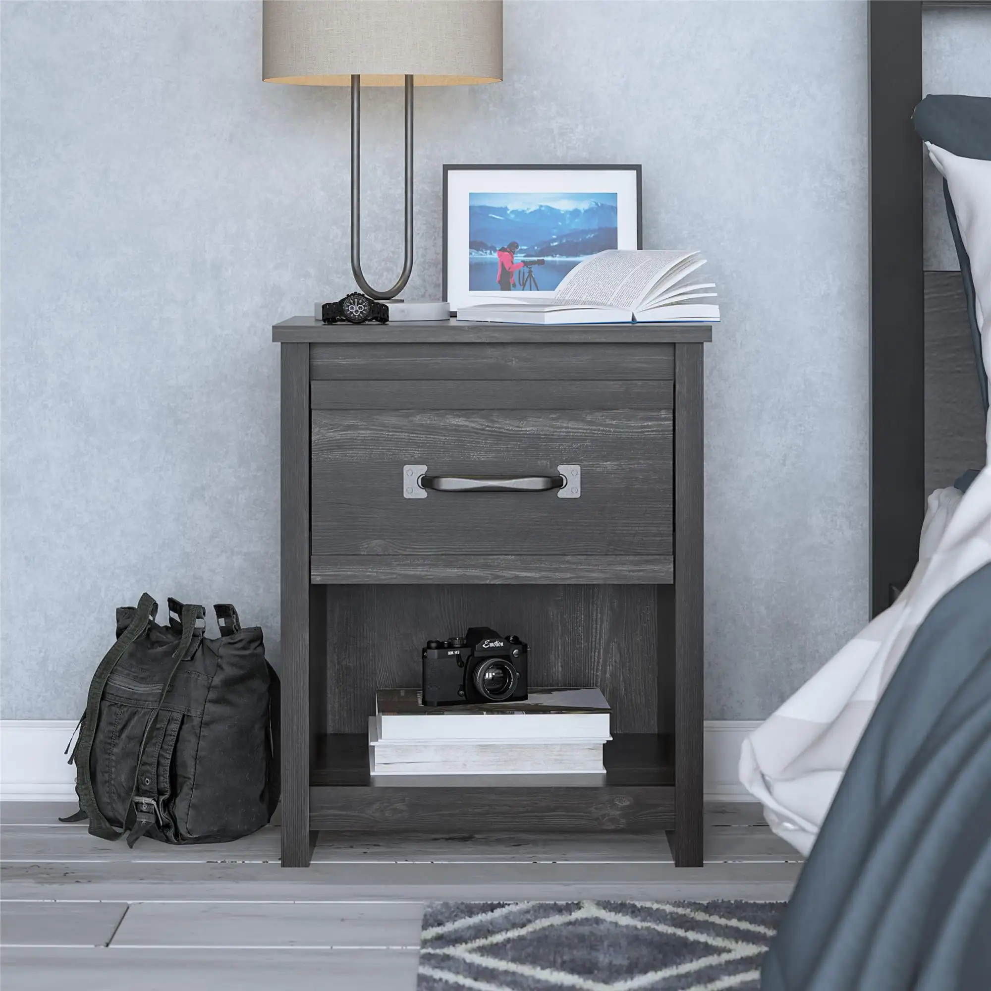 

Ночная тумба Ameriwood Home Danwood, черный дуб
