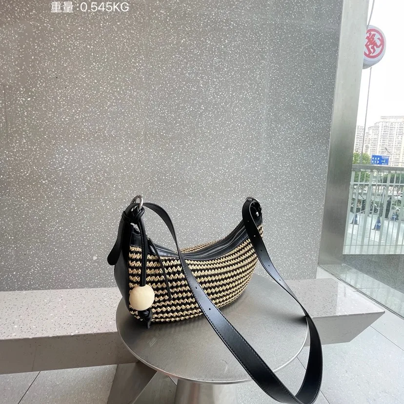2025 Summer New Half Moon Straw Woven Shoulder Bags Large Capacity Simple Casual Versatile Crossbody Bags for Women Fashionable