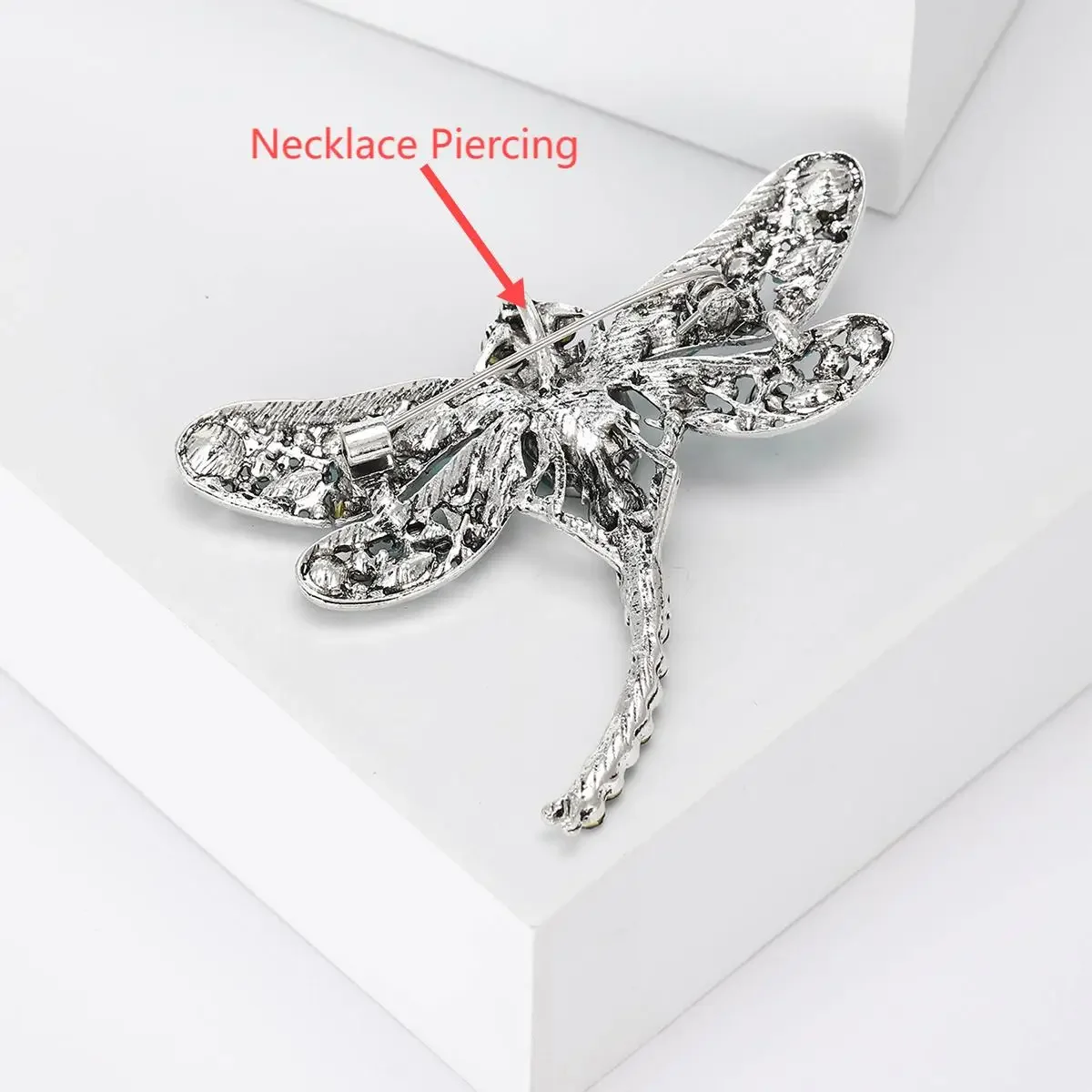Rhinestones Dragonflys Brooches Trendy Rhinestones Dragonflys Brooches for Women Unisex Creativity Insects Pins Banquet Party Backpack Gifts Jewelry Accessories