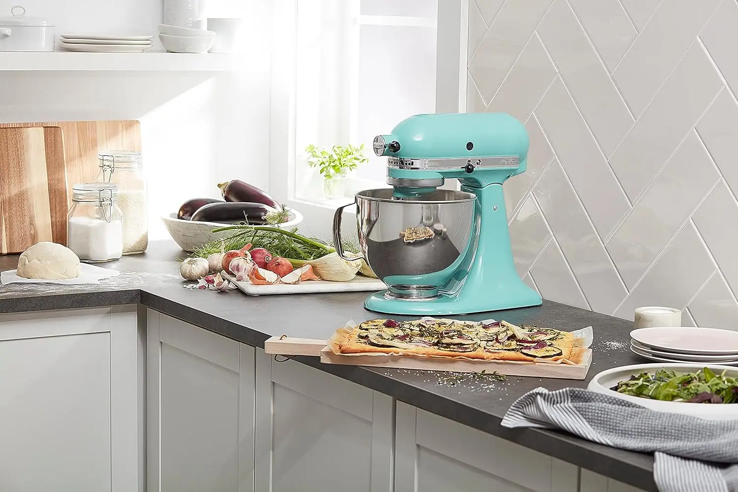 Artisan Series 5 Quart Tilt Head Stand Mixer with Pouring Shield KSM150PS, Removable bowl, Aqua Sky 6