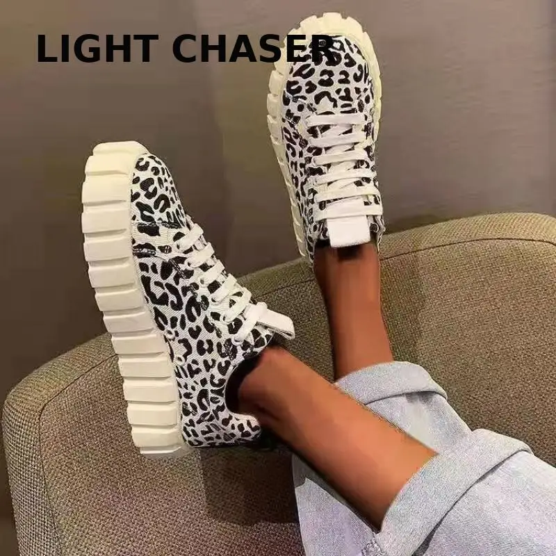 Spring Autumn New Women's Sports Shoes Platform Shoes Women's Striped Fashion Casual Shoes Comfortable Flat Shoes Large Size 43