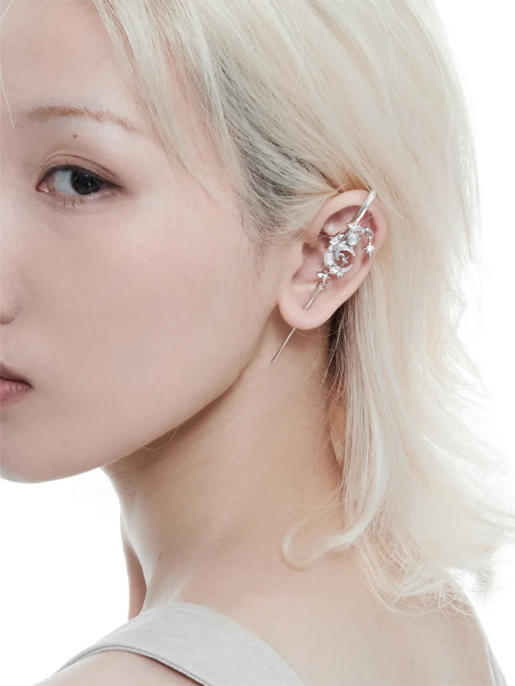 韓国人気【MIDNIGHT MOMENT】bumpy onetouch earring☆追跡付 韓国人気【MIDNIGHT MOMENT】bumpy onetouch earring☆追跡付