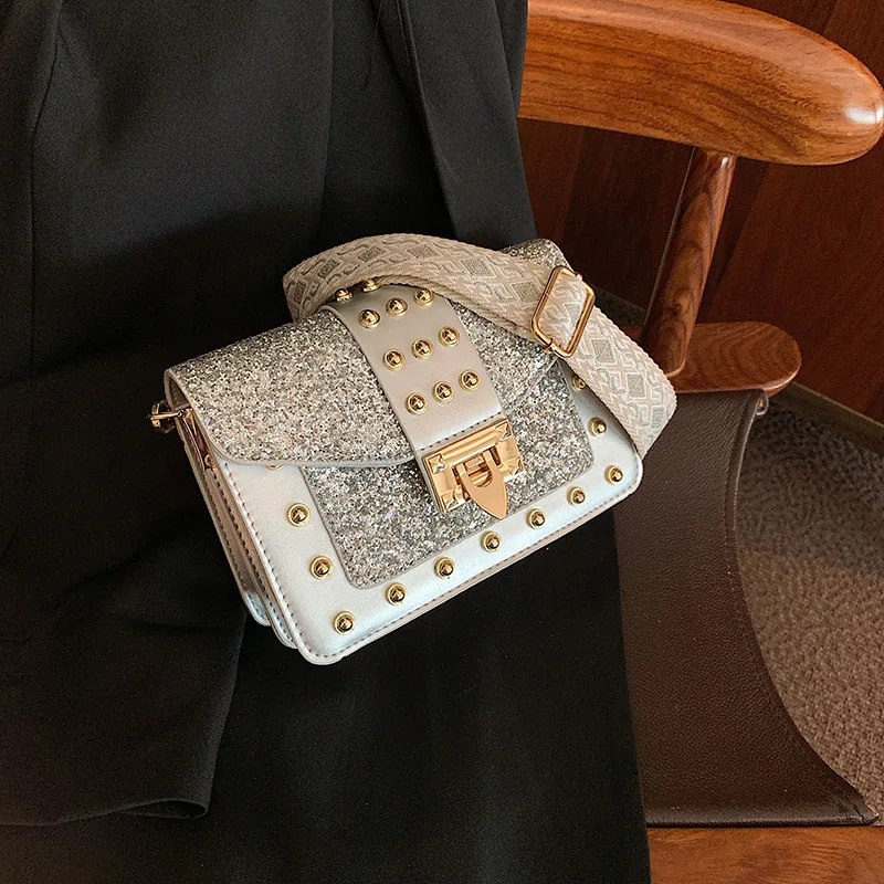 

Vintage riveted bag female 2023 cross-border niche design single shoulder crossbody bag senior sense small square bag