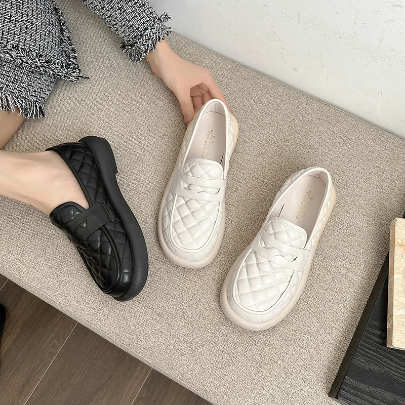 Women's Lolita Shoes Soft Leather British Style Round Toe Soft Sole Ladies Loafers Retro Rhombus Square Heel Casual Women Flats