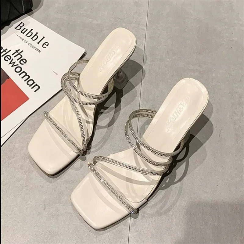 Oversized women's slippers, fashionable rhinestones, wine glasses, sandals, square toe sandals on the outside