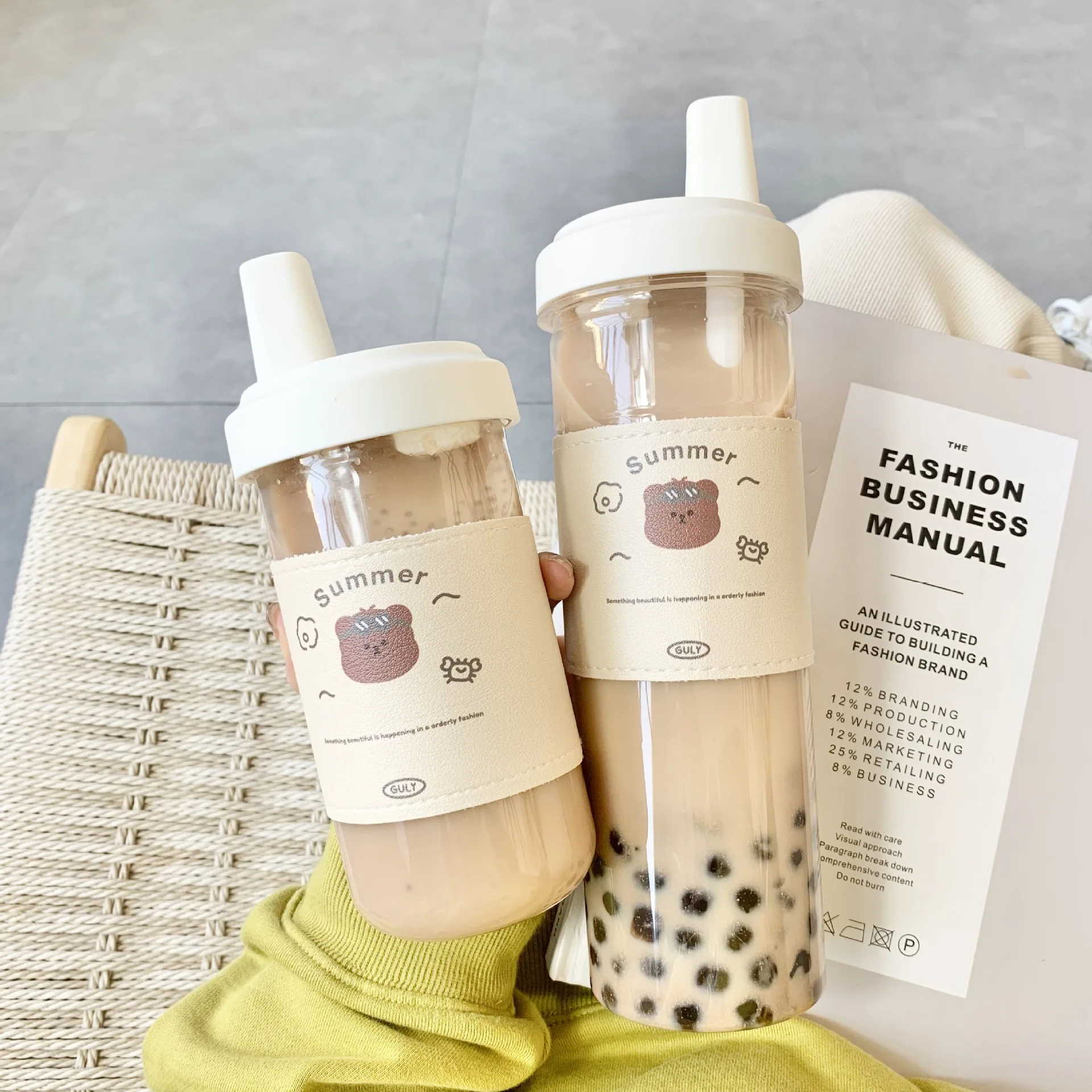 Description Picture 4 of item500/850ML Cartoon Bear Water Bottle Large Capacity Plastic Drinking Cups Juice Milk Tea Coffee Straw Cups for Students