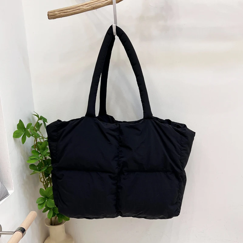 Bolsos de mano casuales coreanos tipo globo para mujer, bolsos y carteras de diseñador de lujo, novedad de 2023, en tela de poliéster de gran capacidad para el hombro