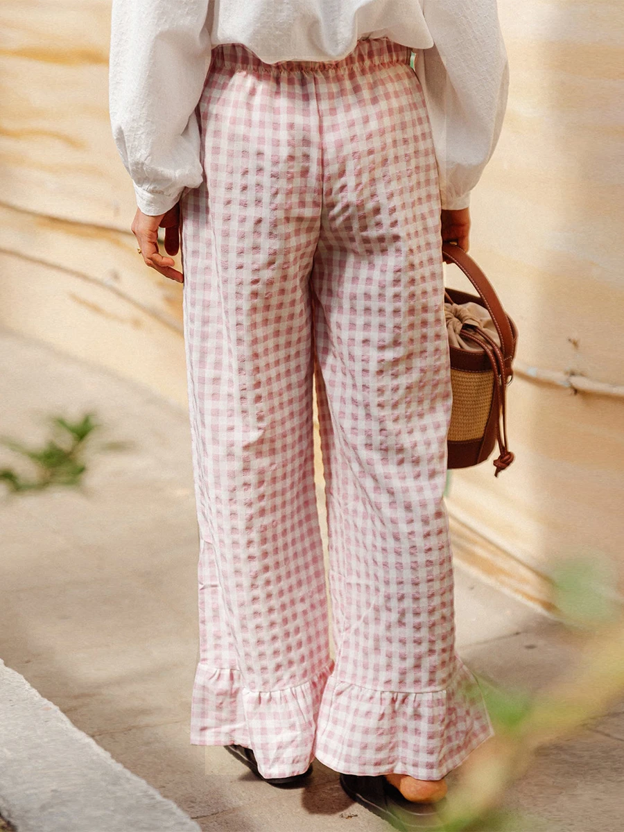 Women s Checkered Patterned Trousers with Flared Hem and Stretchy Waistband for a Relaxed and Stylish Look