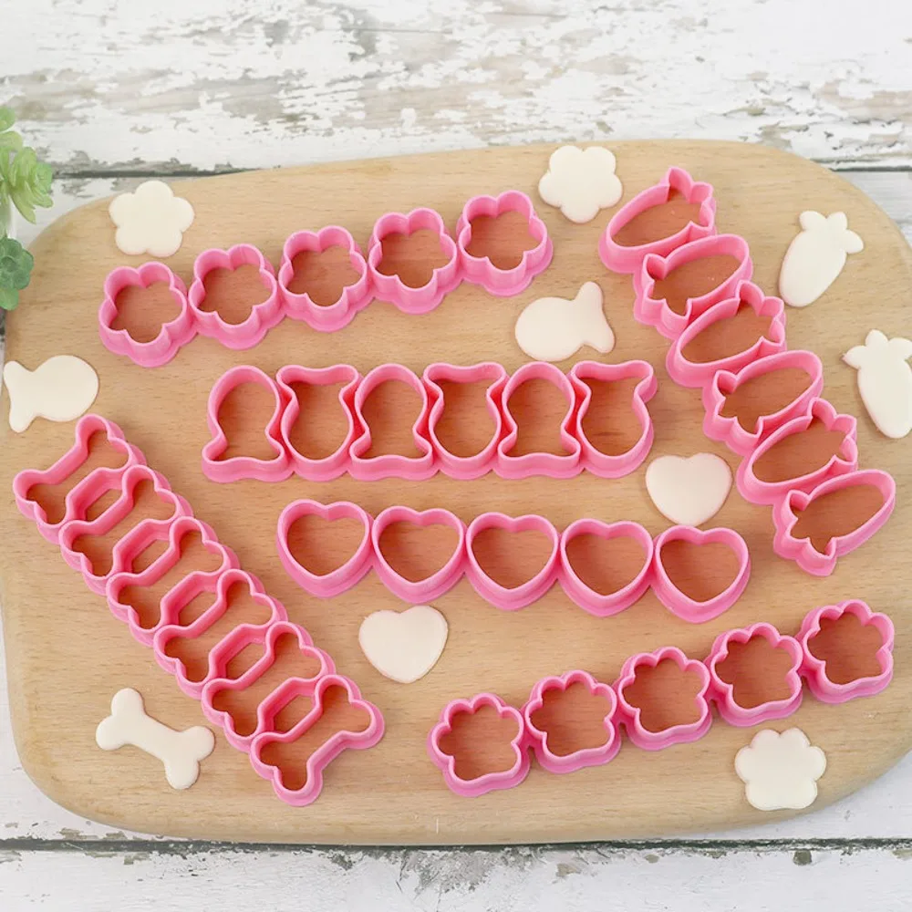 Fish Shaped Treats Cookie Cutters Plastics Small Bone Baking Mold Mini Goldfish Dog Paw DIY Cake Mould Pet Baking Tools cookie cutter baking mold cookie mould baking decorating tools