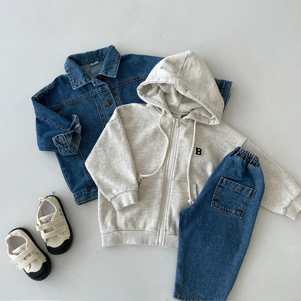 Children's Sweater Baby Boys Girls Spring And Autumn Zipper Hooded Letter Cardigan Windbreaker Outerwear