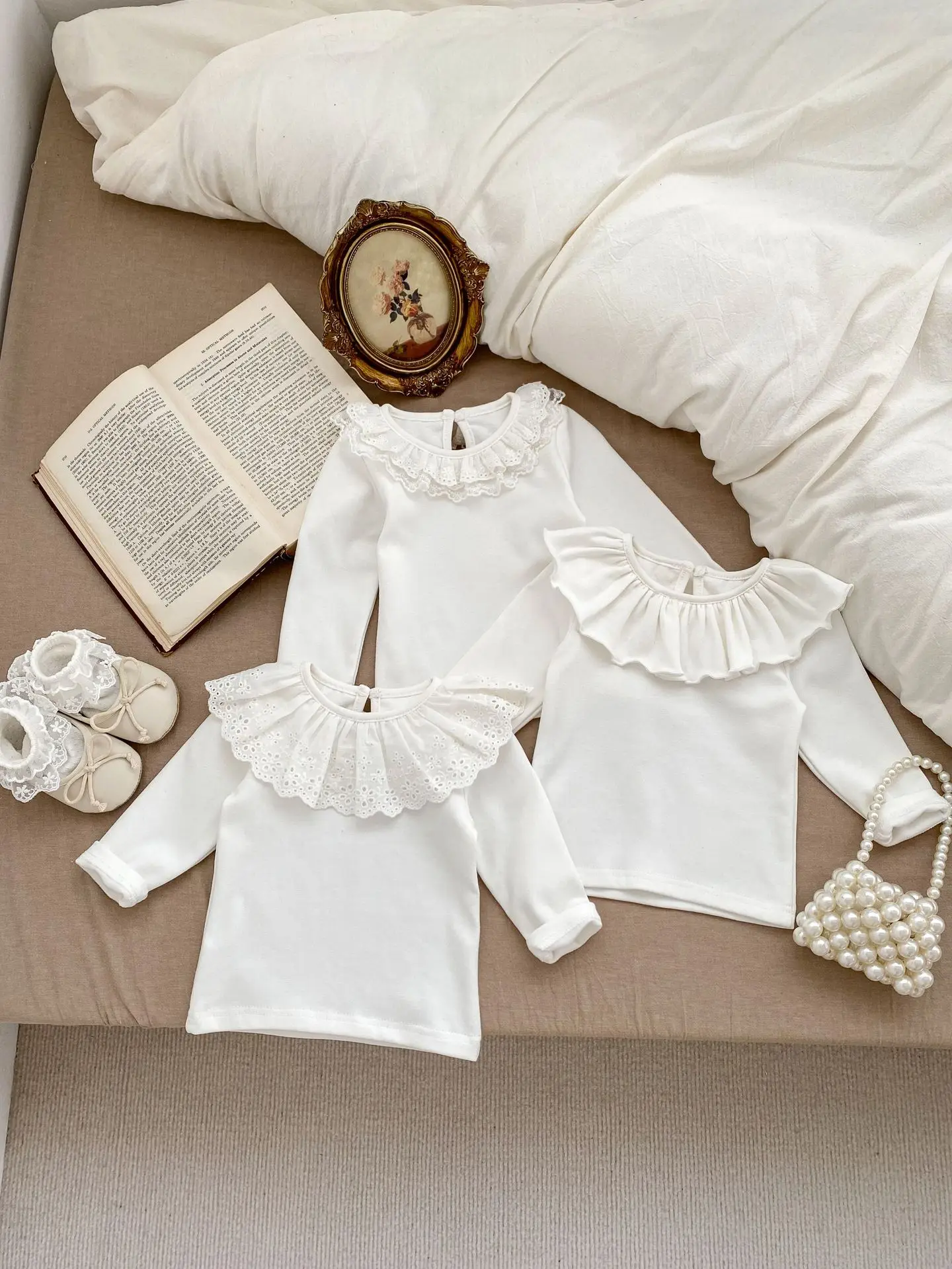 

2024 Spring Baby Long Sleeve T Shirt Girls Lace Collar Bottoming Shirt Kids Cotton White Tshirt Infant Girls Casual Tees Tops