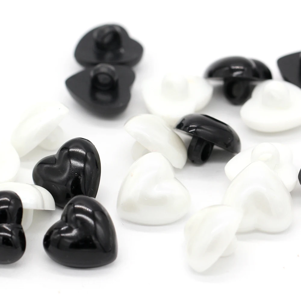 EQUBO 13/15/18/21/25mm White Black Heart Shape Plastic Pearl Buttons for Clothing Large Coat Knitwear Shirt Blouse Handmade Deco 4