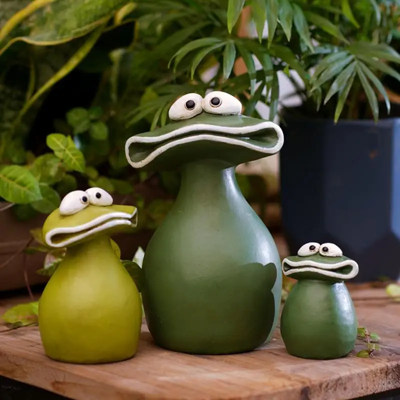 

Frog Garden Statue Miniature Frog Sculptures Decoration Art Housewarming Gift Resin Frog Statue for Outdoor Indoor Garden