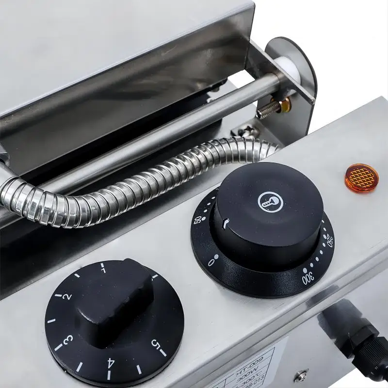 High Efficiency Commercial Stainless Steel Sandwich Waffle Making Machine For Western Restaurant