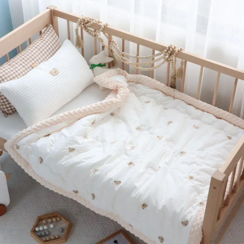 100% Cotton Double Layer Gauze Bear Children Bedding Quiled Baby Blanket Covering for Cribs Newborn Quilts