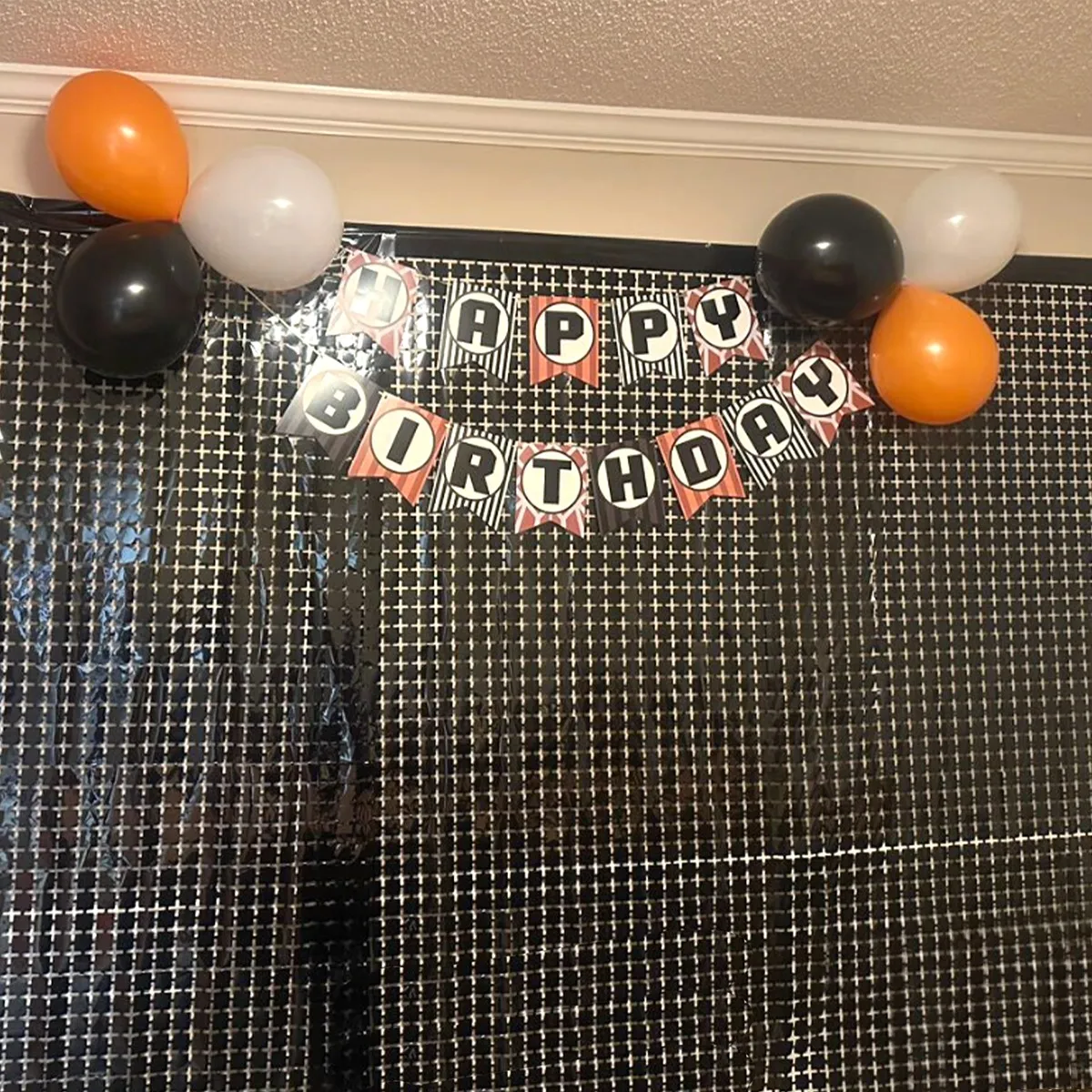 Description Picture 4 of itemParty Backdrop Metallic Foil Fringe Tinsel Curtain Adult Kids Birthday Party Wedding Decoration Baby Shower Favor Supplies