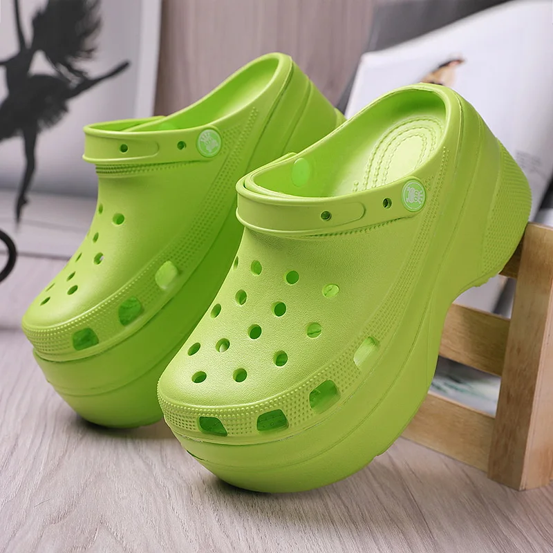 

Summer sandals, slippers, perforated shoes, new sports, lightweight, thick soles, and year-round stocking
