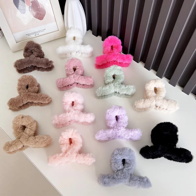 

10PCS 9cm Autumn Winter Velvet Hair Claws Clips Furs Wrapped Plastic Cross Hair Clamp Kids Plush Shark Hairpin For Women