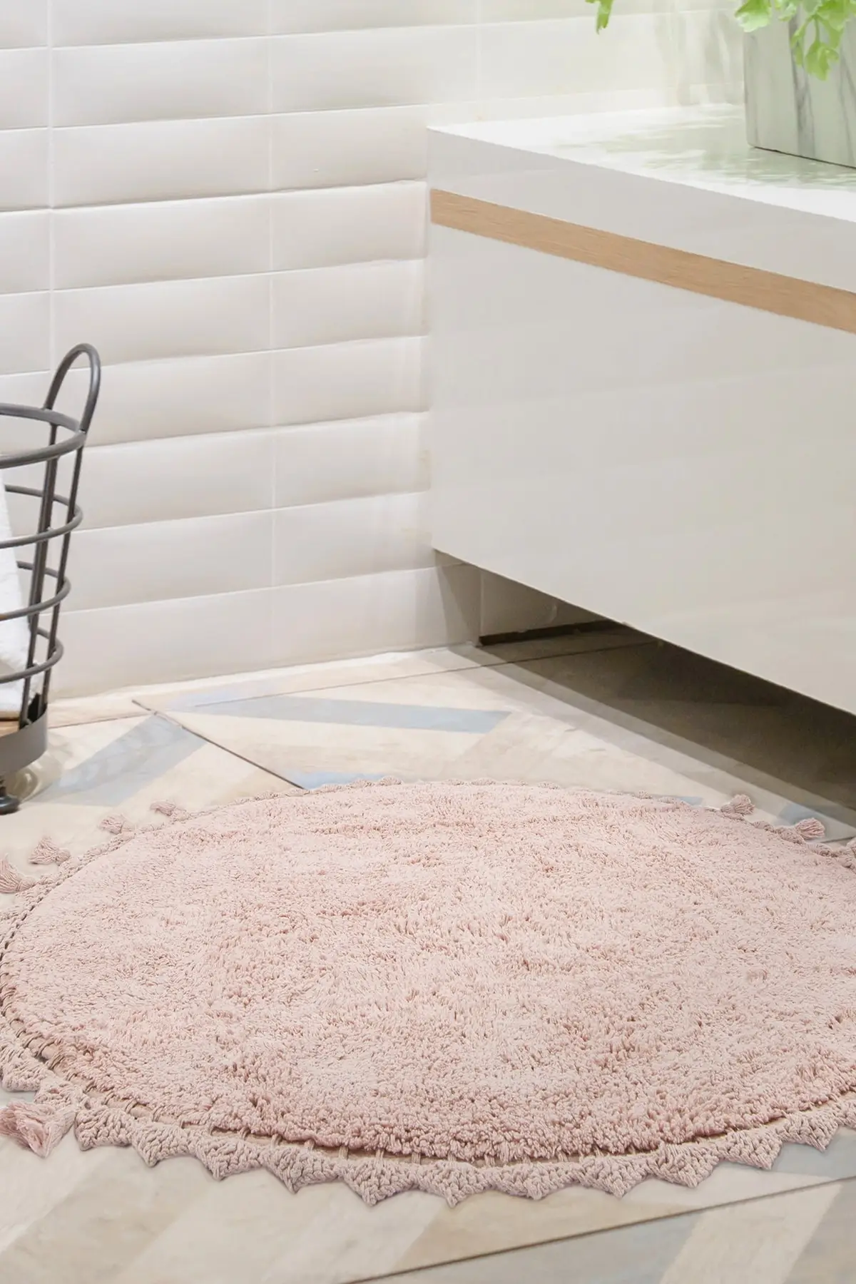 

Home & Furniture Lowell Bath Mat Coral 100x100 One Piece Cotton Red Textile