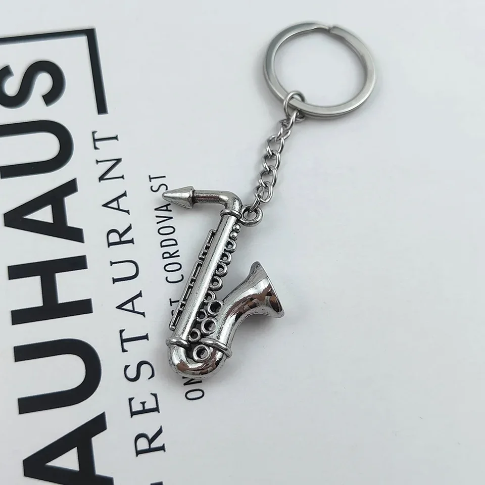 New Fashion Keychain Horn Saxophone Pendant Keychains for Men