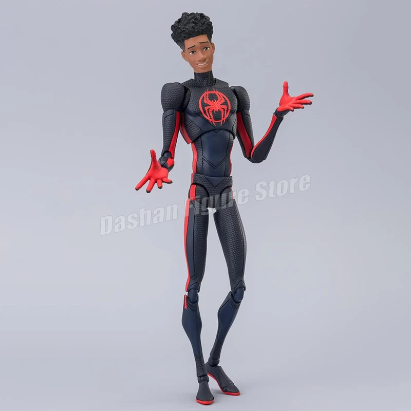 Figurine Revoltech Spiderman Miles Morales – Into The Spider-Verse – 2023