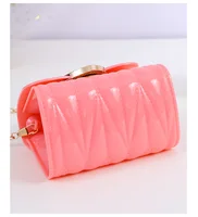 Love chain shoulder bag, lightweight mini tote, waterproof fashion crossbody bag for girls 4
