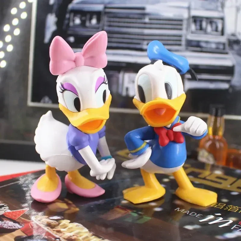 

2pcs/Lot Disney Donald Duck Daisy Cartoon Peripheral Pvc Cake Decoration Birthday Cake Topper Chirdren Party Gift Toy