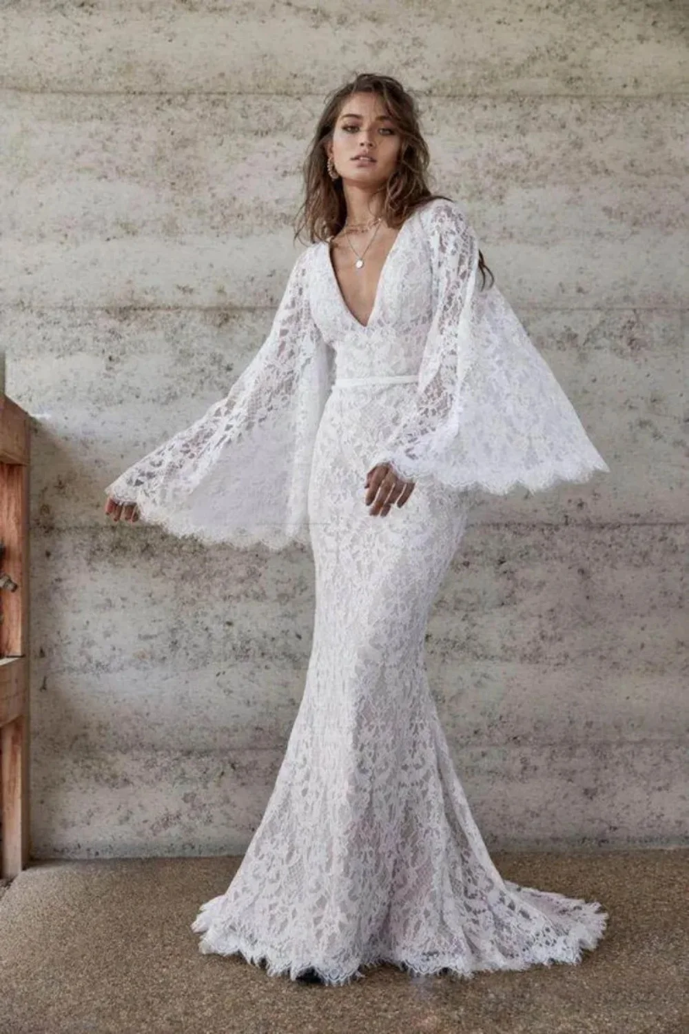 

Boho 2024 Mermaid Wedding Dresses Full Flare Sleeves Lace Appliqued Deep V-Neck Bridal Gowns Beach Backless Country Party dress