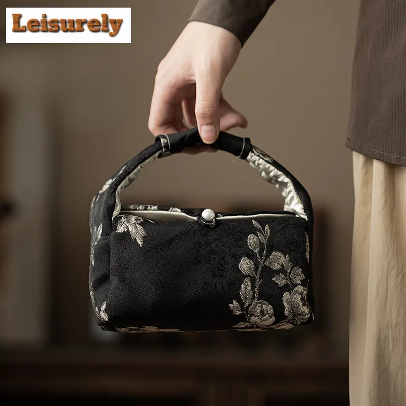 Brocade Plum Blossom Embroidery Tea Cozies Traditional Tea Cozy for Teapot Portable Bag Travel Tea Set Bag Drinkware Ornaments