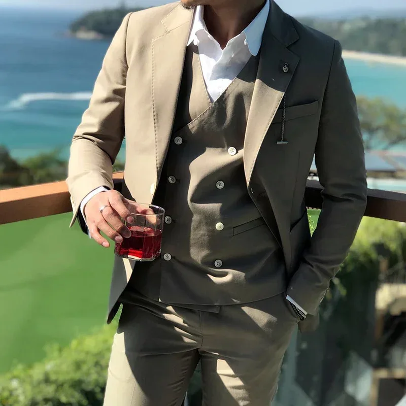

2024 Fashion Khaki Smart Casual Suits For Men Slim Fit Blazer Hombre Groom Tuxedo High Quality Custom 3 Piece Set Costume Homme