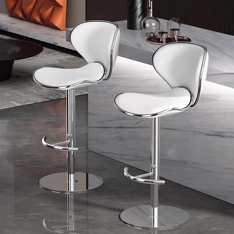 Рисунок 2 - Барные стулья со спинкой