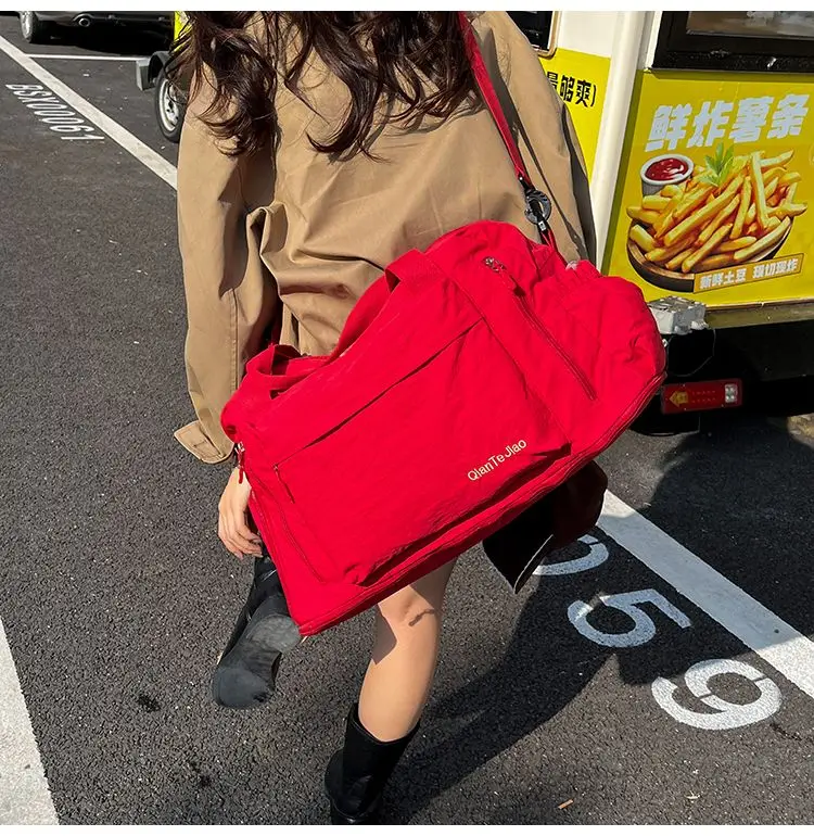Large-Capacity Travel Tote Bag description 23