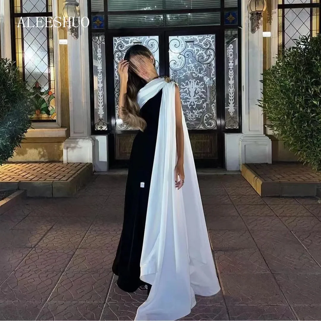 Aleeshuo Modern Black and White Prom Dresses Long Cape Sleeve Maid of Honor Formal Party Evening Gowns Zipper Back Saudi Arabic long sleeves arabic mother and daughter prom party dresses full lace hunter custom made cheap hi lo evening gowns