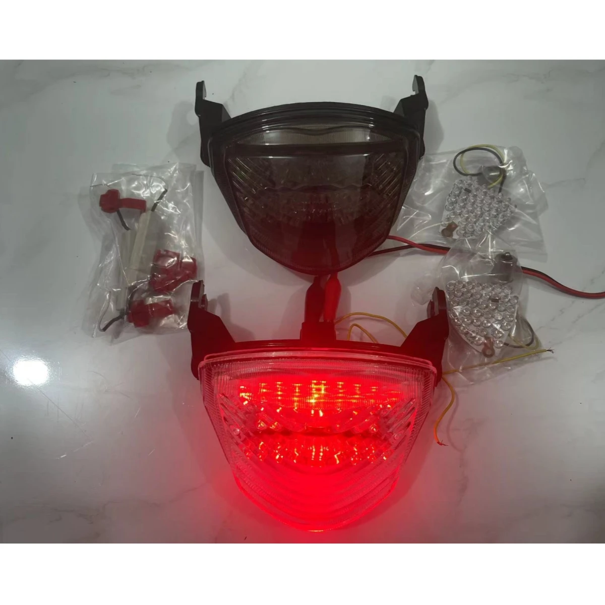 

LED Tail Light Integrated Turn Signal For Suzuki GSXR1000 K5 GSX-R1000 2005 2006 Motorcycle Accessories Rear Brake Light