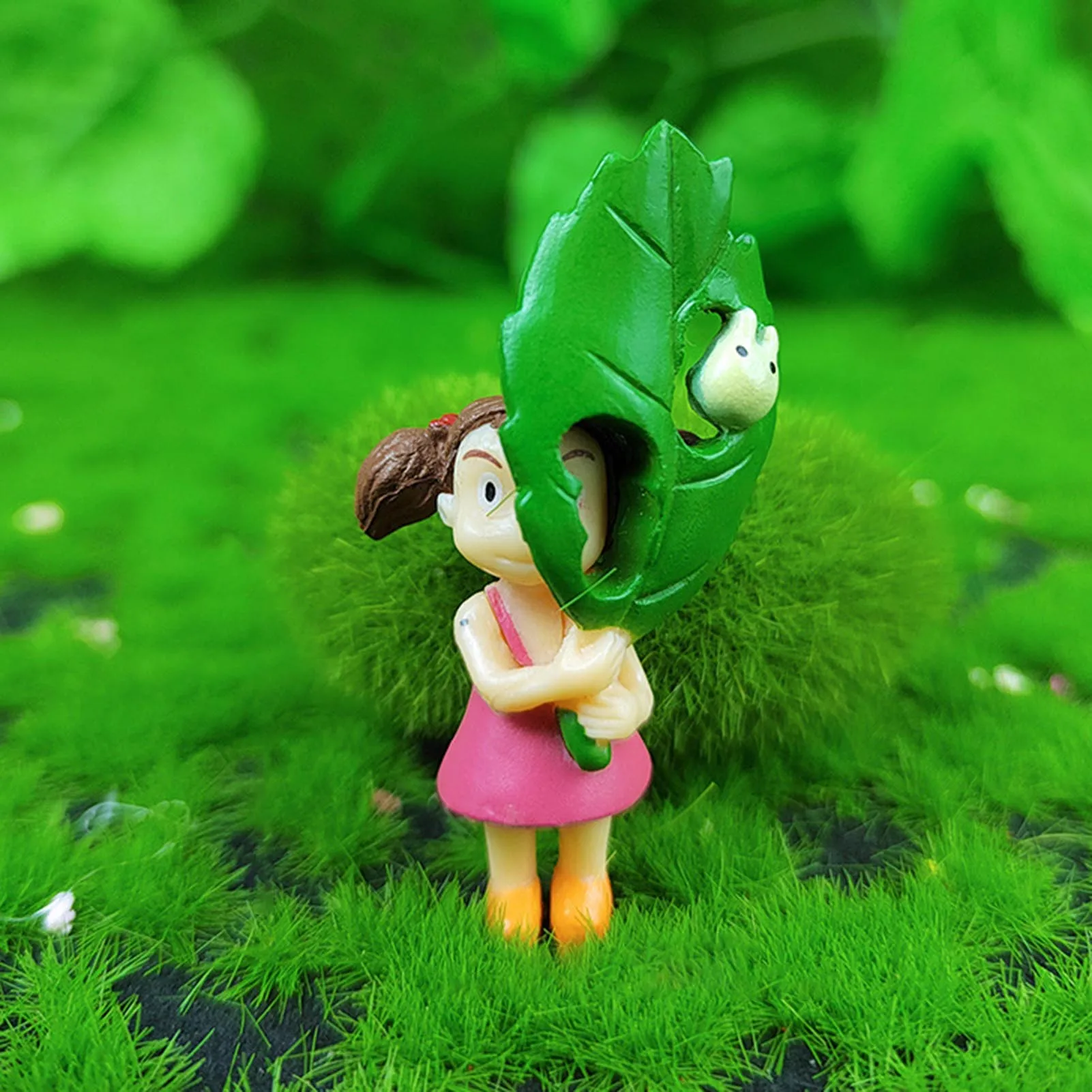 Leaf Character Figurine 1