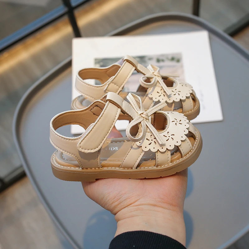 Summer sandals for little girls with cutout design and lace, princess shoes for children, non-slip sandals with soft sole for todd...