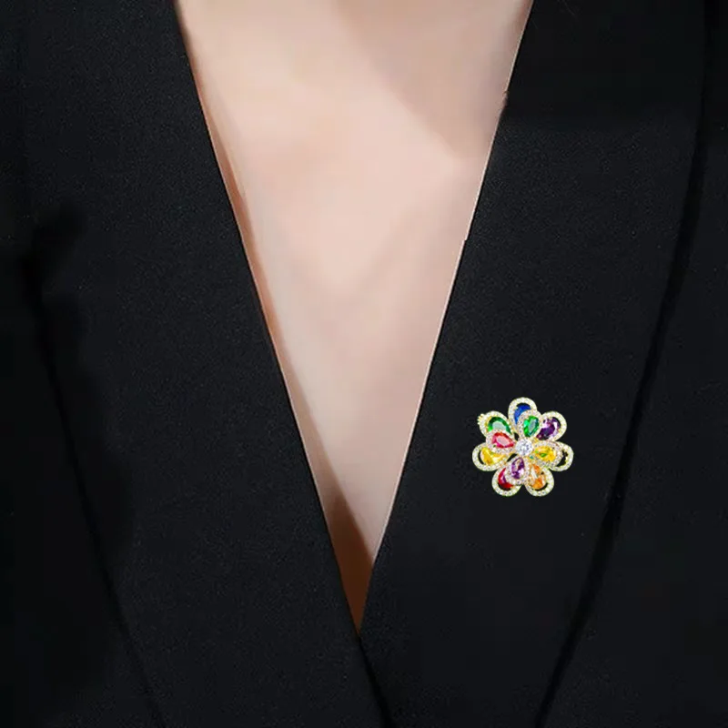 2023 Fashion Double Flower Elegant Atmosphere Colorful Zircon Floral Broochpins Clothing Pin Suit for Woman Accessories Ornament