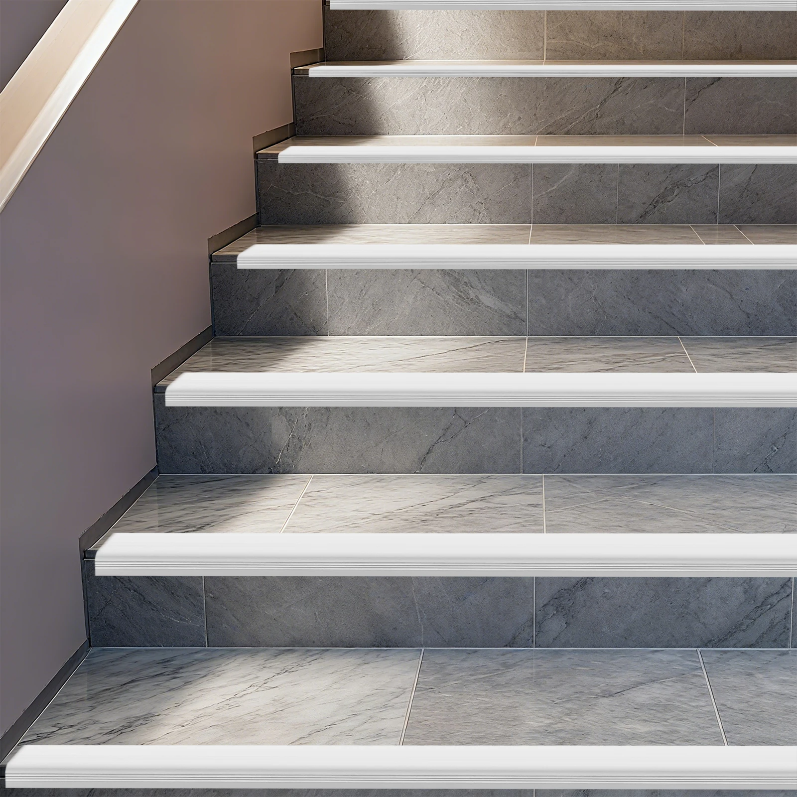 Rutschfeste Treppenkantenstreifen Selbstklebende Kantenstreifen für Treppen Stufenkantenstreifen PVC 5m Selbstklebend für Innen- und Außenbereich – Detail 7